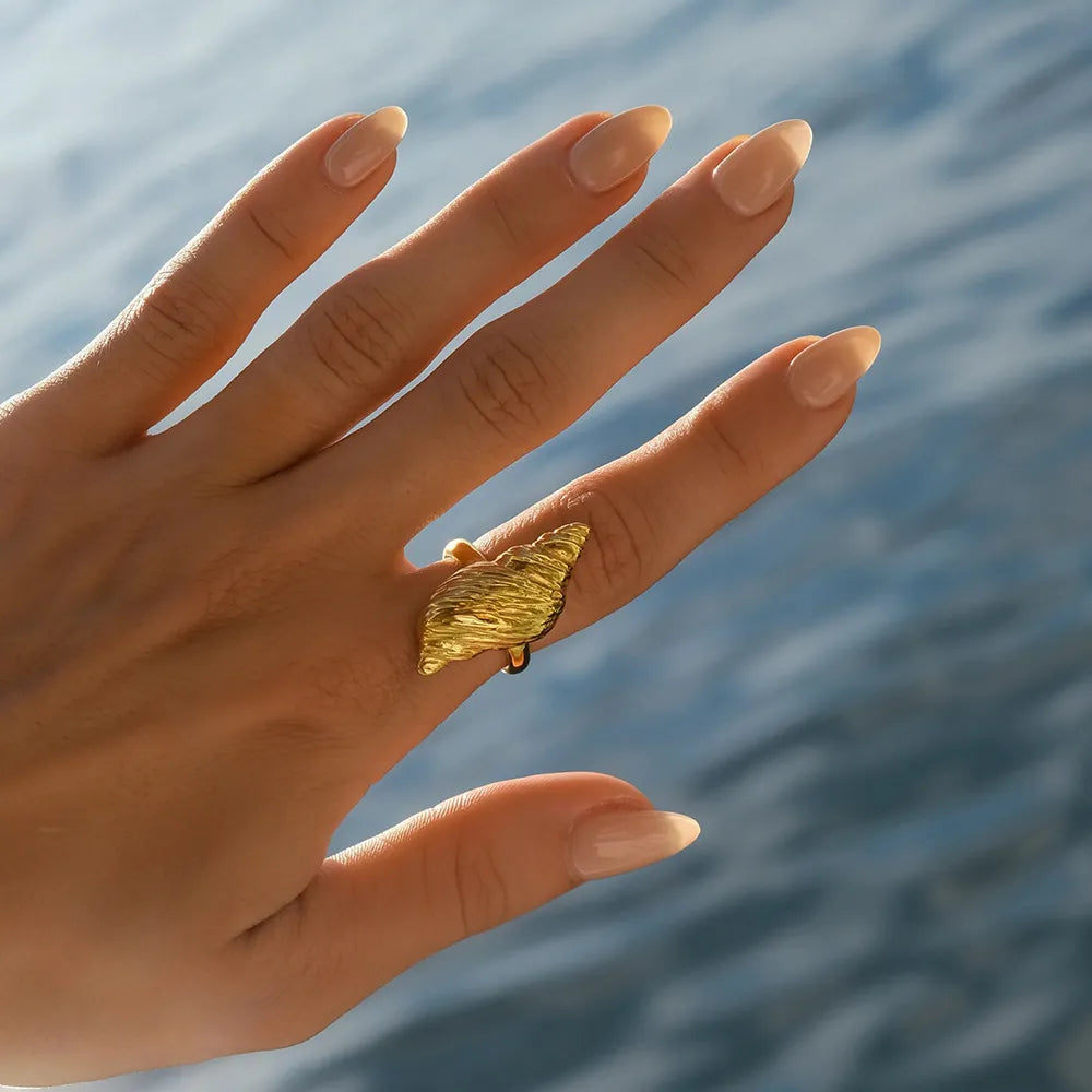 18K Gold-Plated Stainless Steel Seashell Ring OutfitFlow
