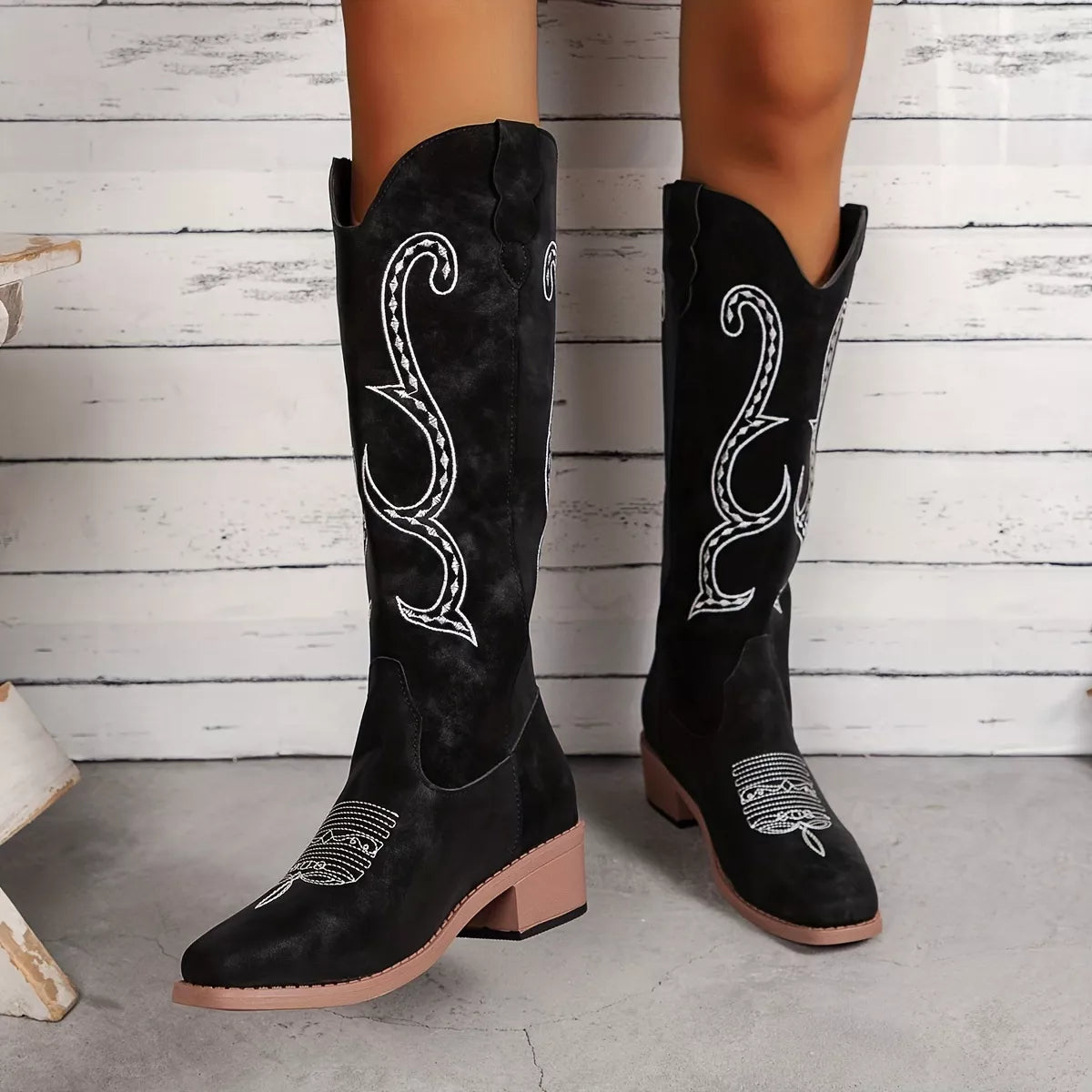 Embroidered Round Toe Block Heels Boots Black OutfitFlow
