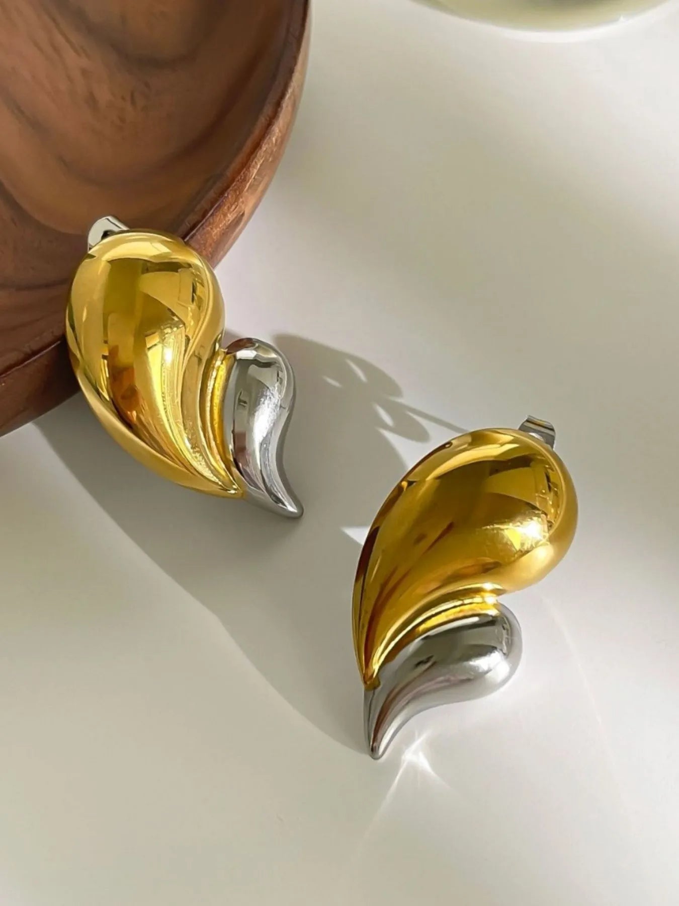 Two-Tone Curved Leaf Drop Earrings OutfitFlow