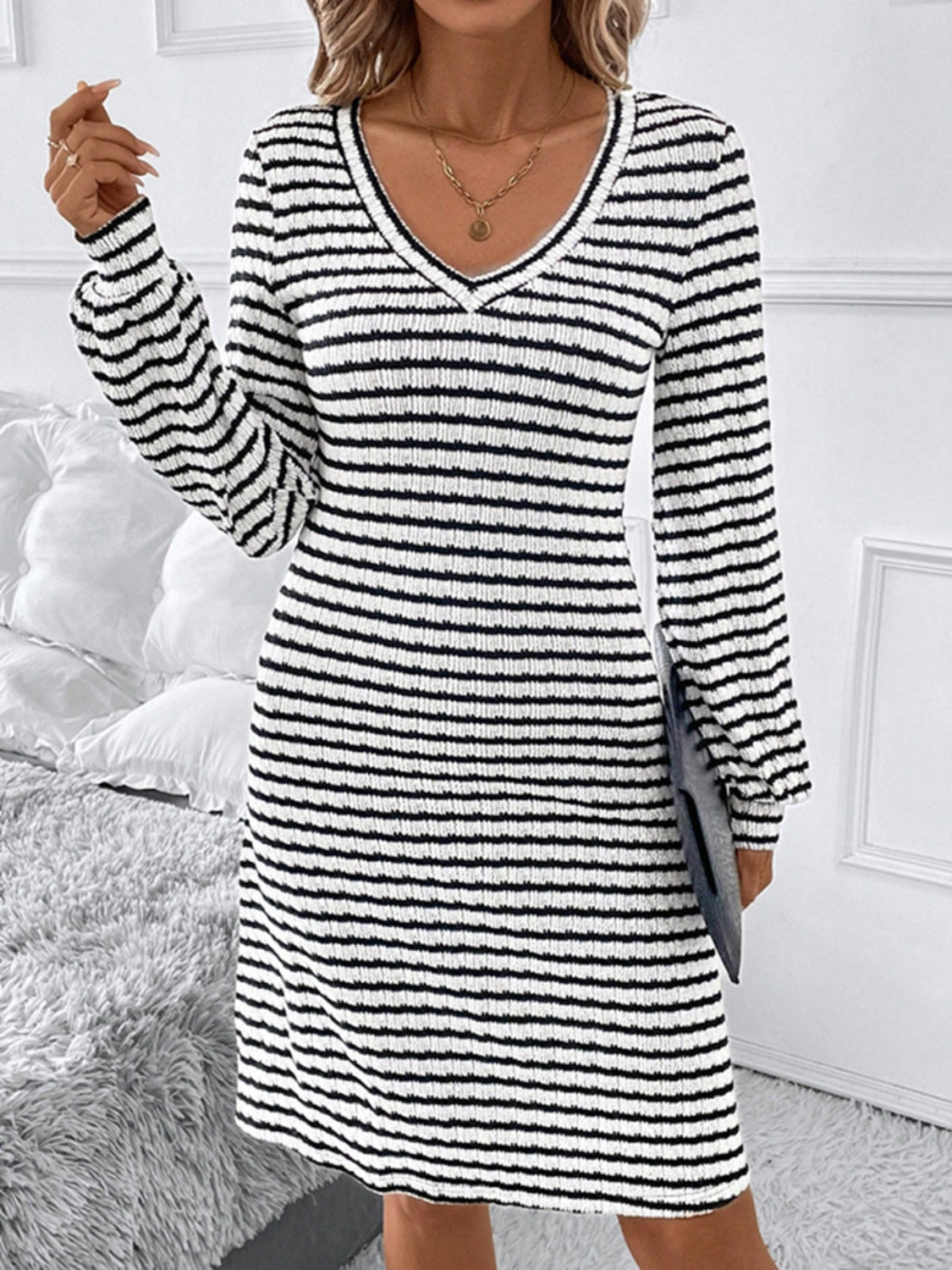 Outfit Flow - Striped V-Neck Long Sleeve Dress