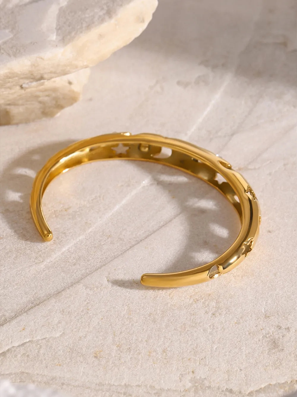 Stainless Steel Inlaid Rhinestone Cutout Bracelet OutfitFlow