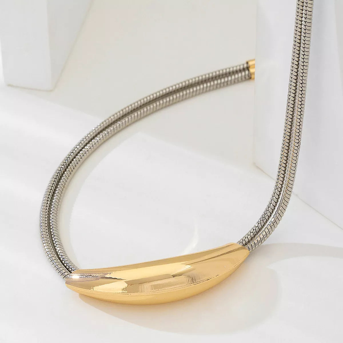 Two-Tone Alloy Curved Pendant Snake Chain Necklace OutfitFlow