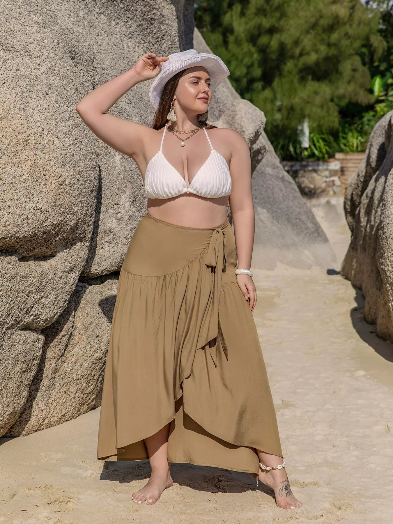 Plus Size High-Low Skirt with Tie Detail OutfitFlow
