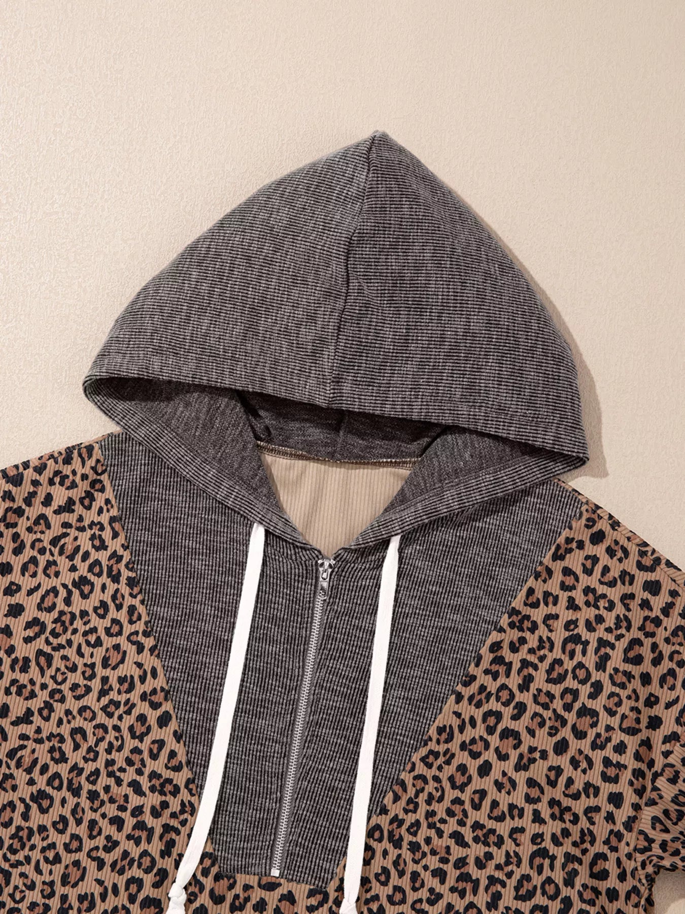 Ribbed Leopard Print Contrast Collar Zip Hoodie OutfitFlow