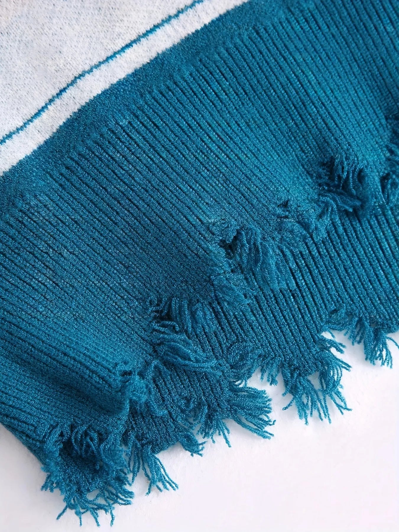 Geometric Frayed Hem V-Neck Long Sleeve Sweater OutfitFlow