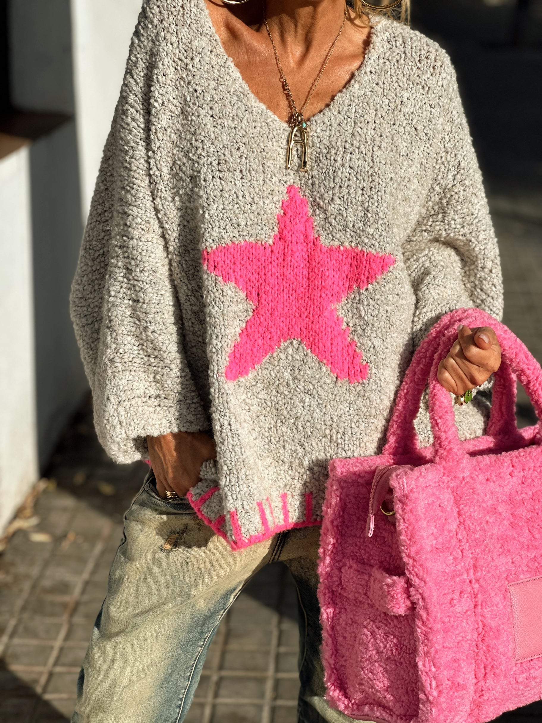 Outfit Flow - Star V-Neck Long Sleeve Oversize Sweater