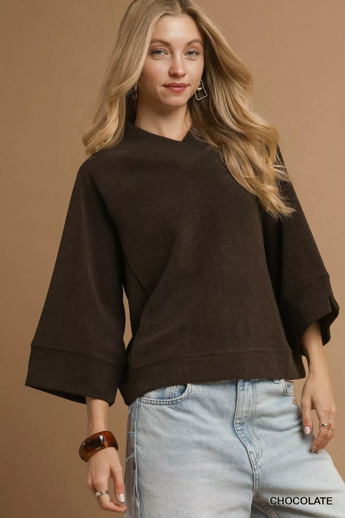 Umgee Textured Knit V-Neck Top CHOCOLATE Trendsi
