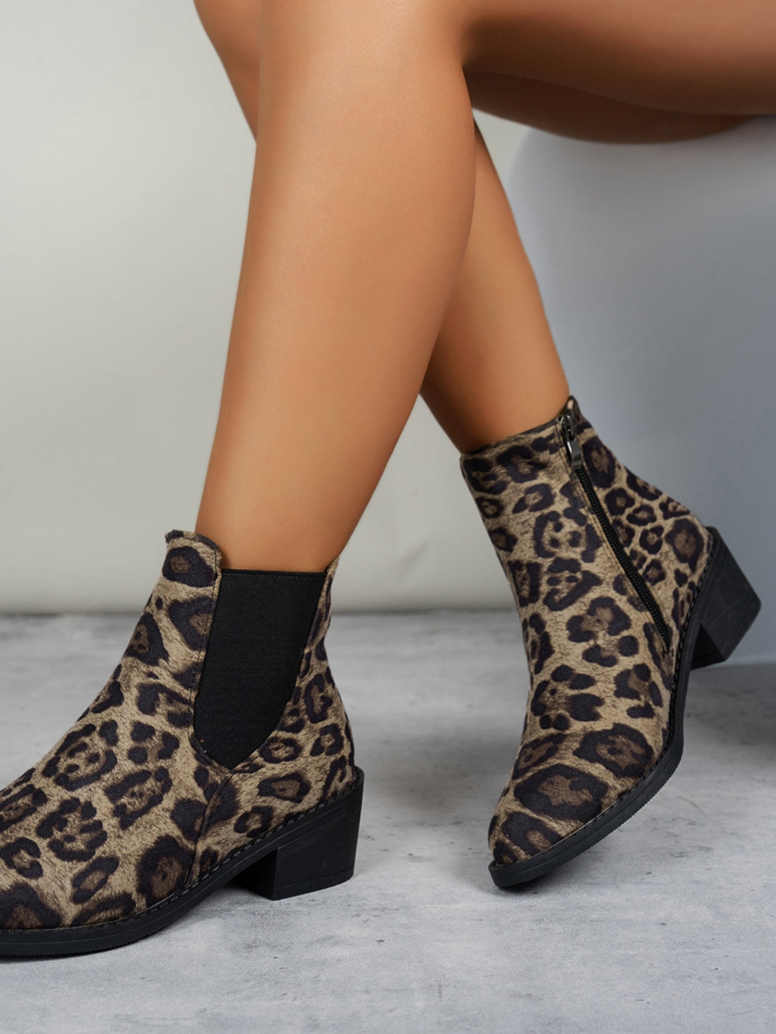 Outfit Flow - Leopard Point Toe Block Heel Boots