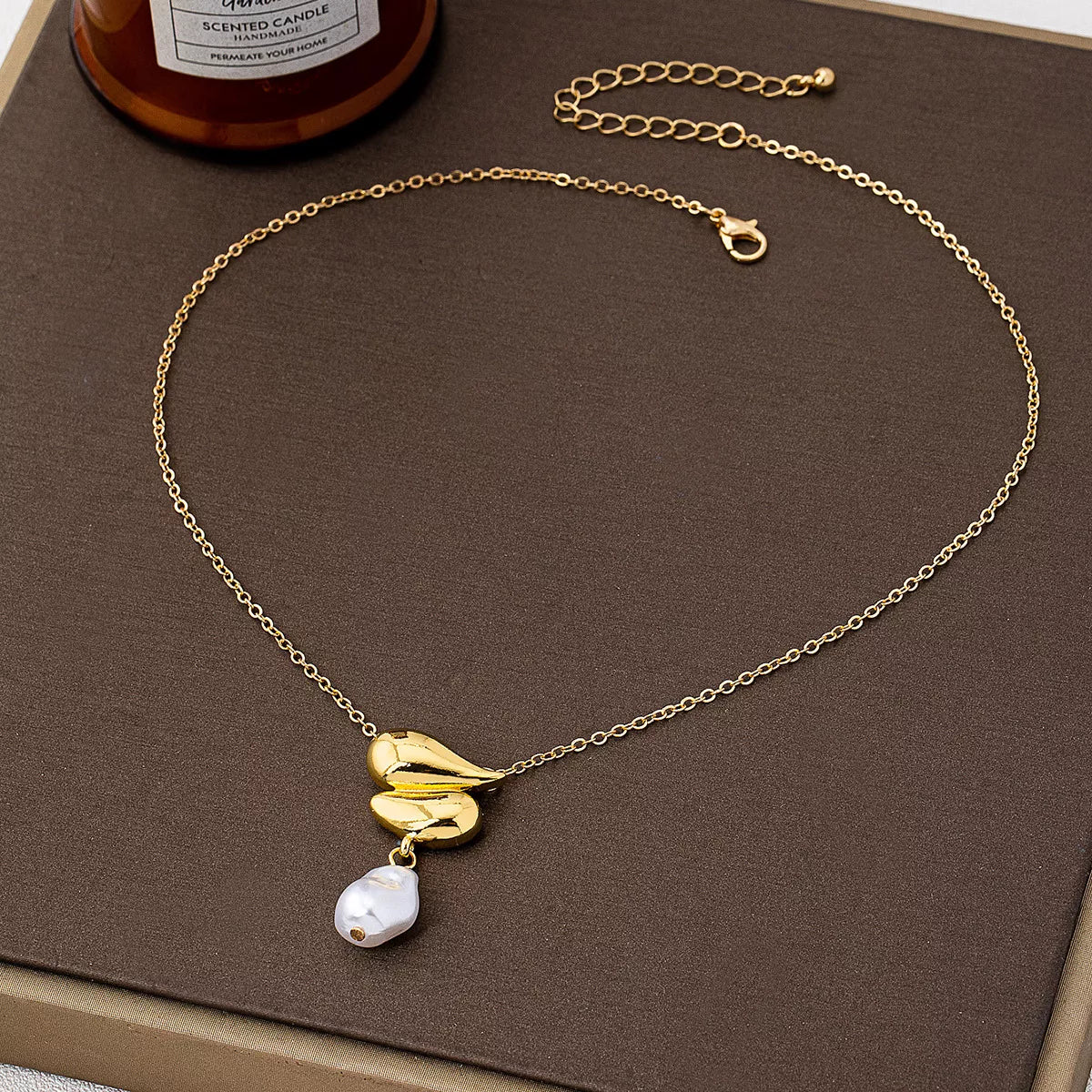 Synthetic Pearl 18K Gold-Plated Alloy Necklace OutfitFlow
