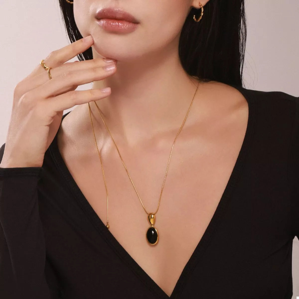 18K Gold-Plated Stainless Steel Necklace with Teardrop Pendant OutfitFlow