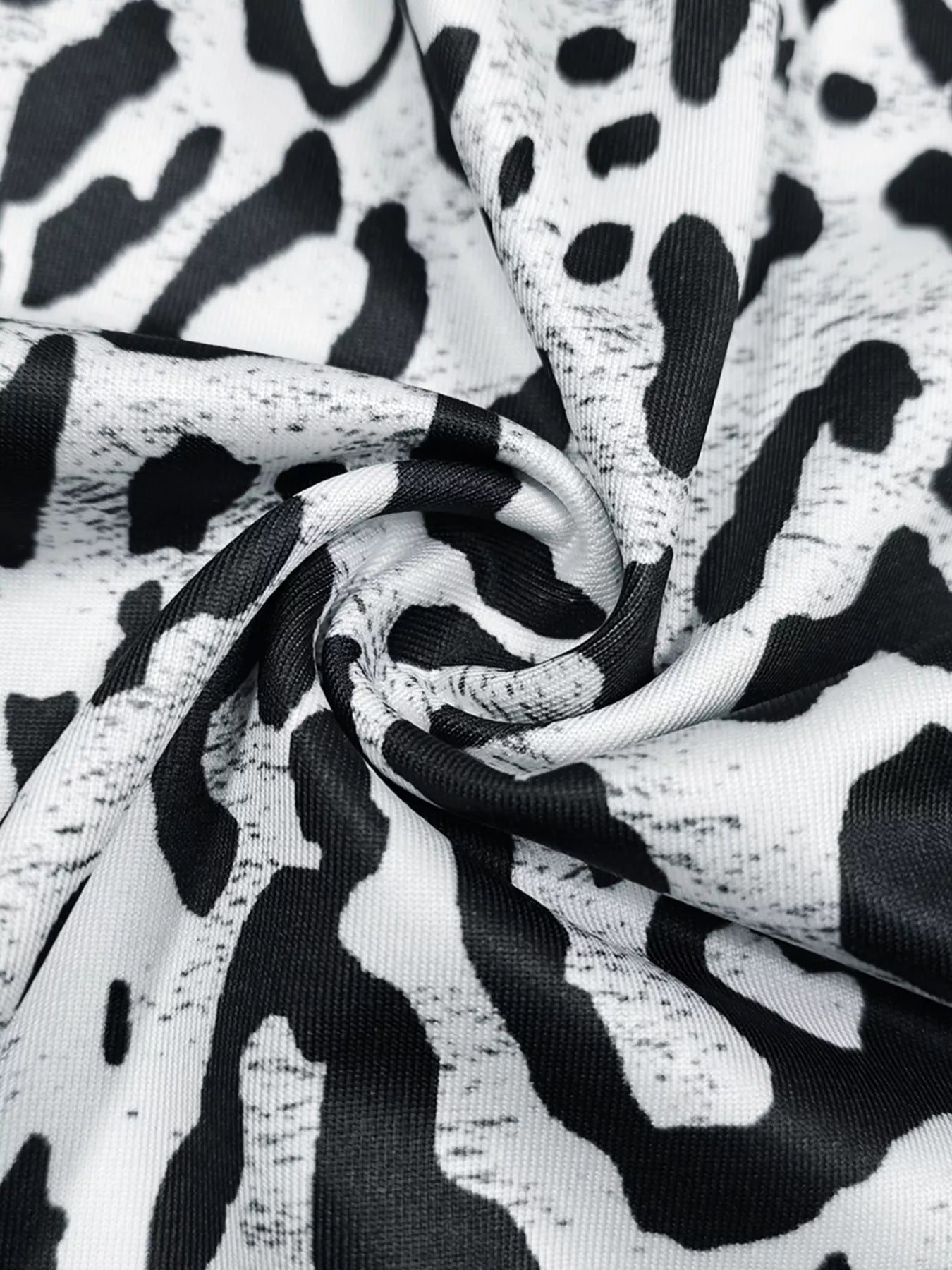 Plus Size Leopard Print Bodycon Maxi Dress OutfitFlow