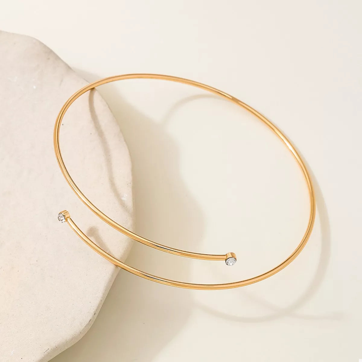Delicate Gold Wire Upper Arm Bracelet OutfitFlow