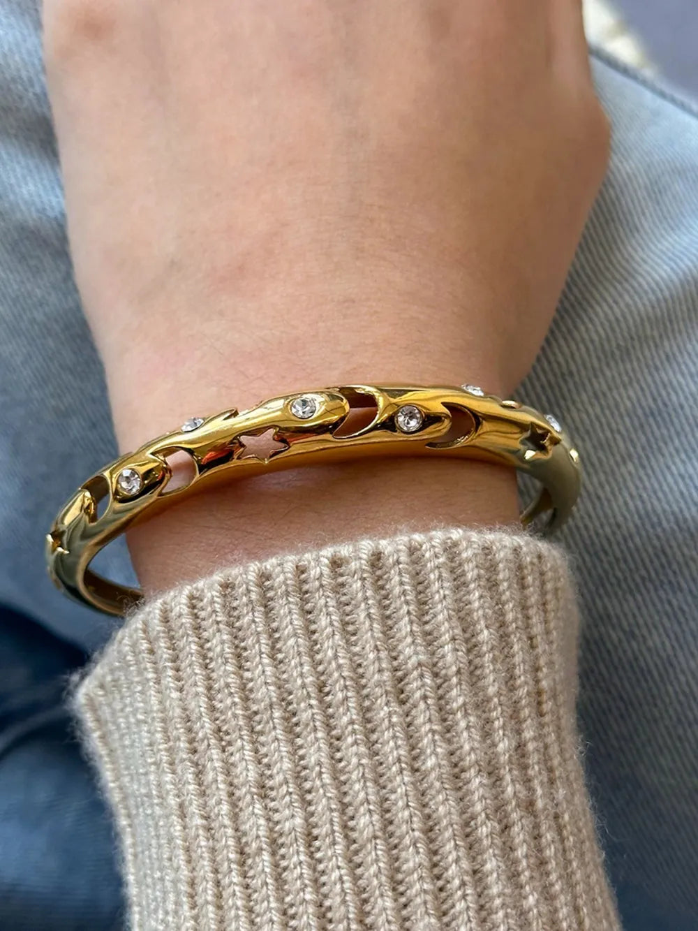 Stainless Steel Inlaid Rhinestone Cutout Bracelet OutfitFlow