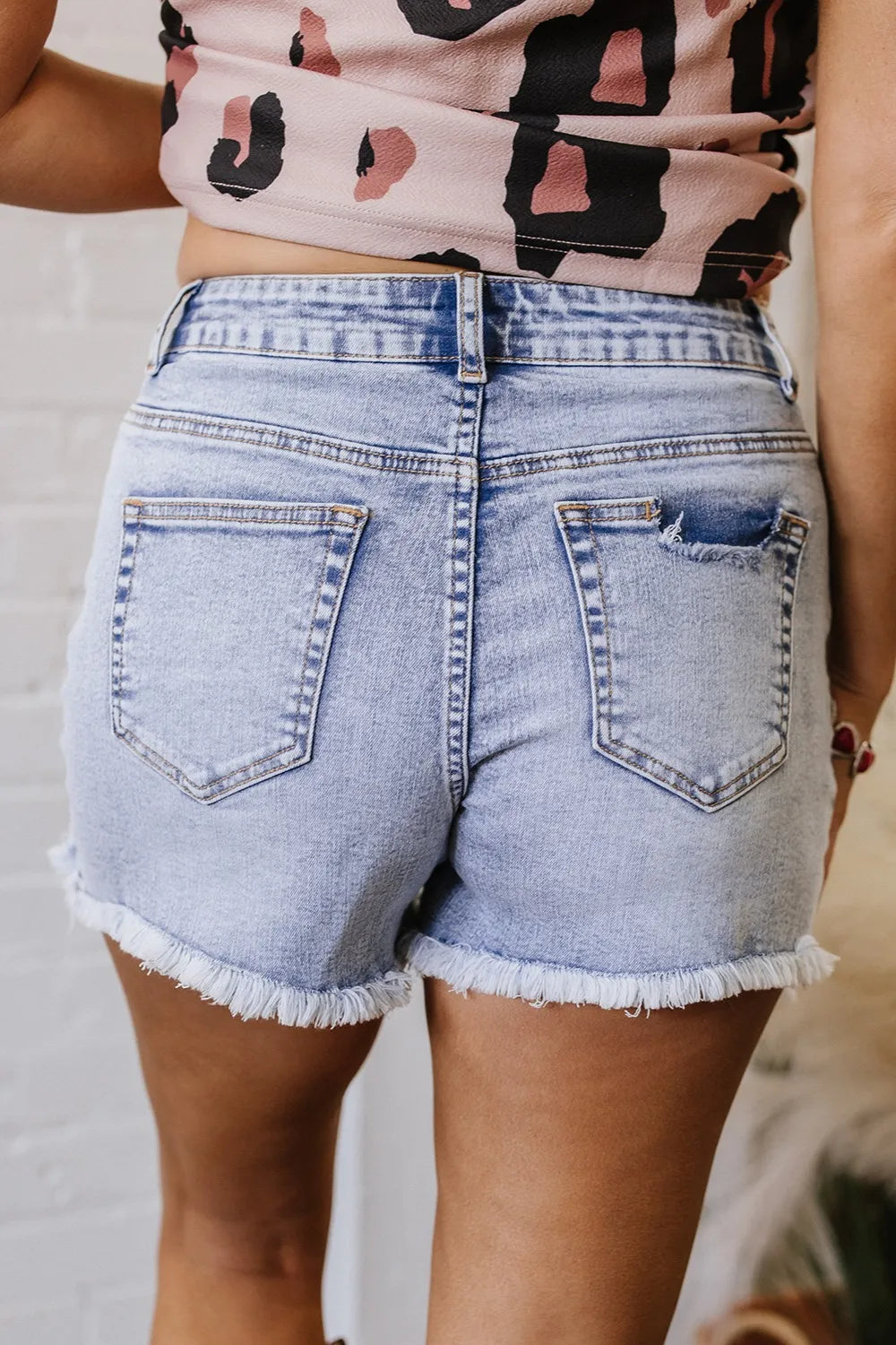 Pearl Studded Pockets Raw Hem Denim Shorts OutfitFlow