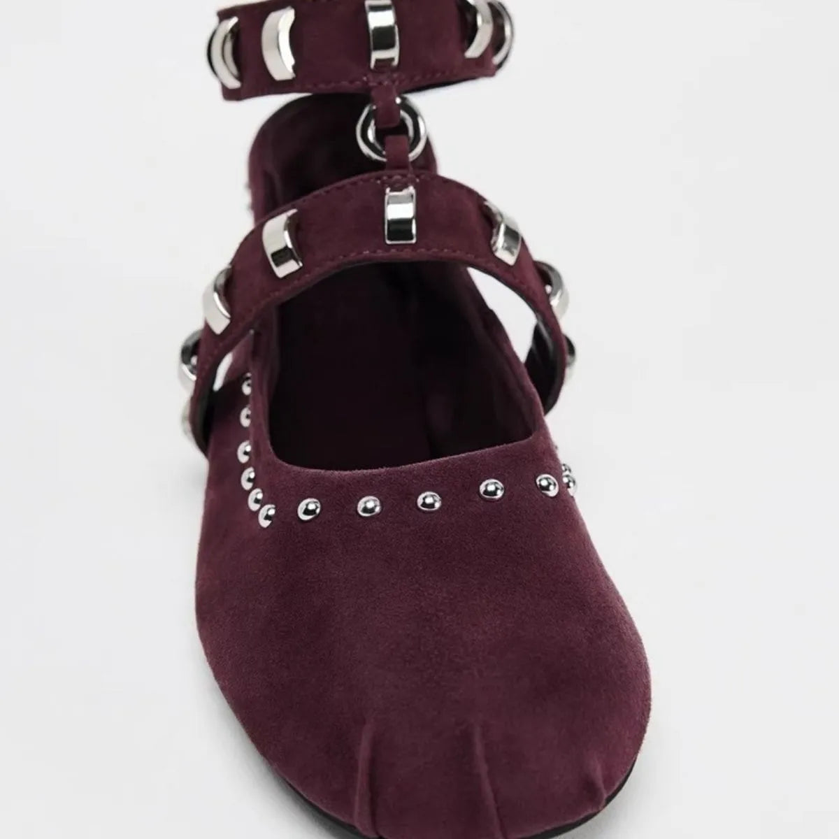 Round Toe Flats Slip-Ons OutfitFlow