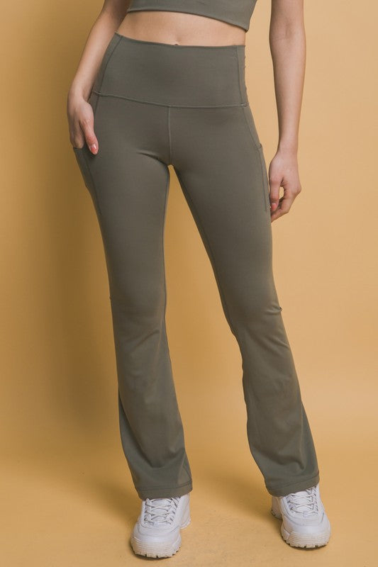 Outfit Flow - Love Tree High Waist Flare Active Leggings with Side Pockets