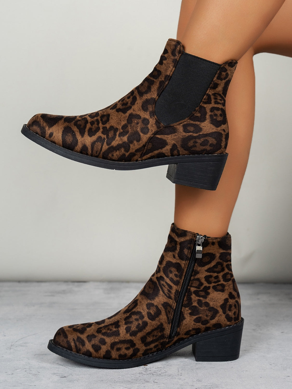 Outfit Flow - Leopard Point Toe Block Heel Boots