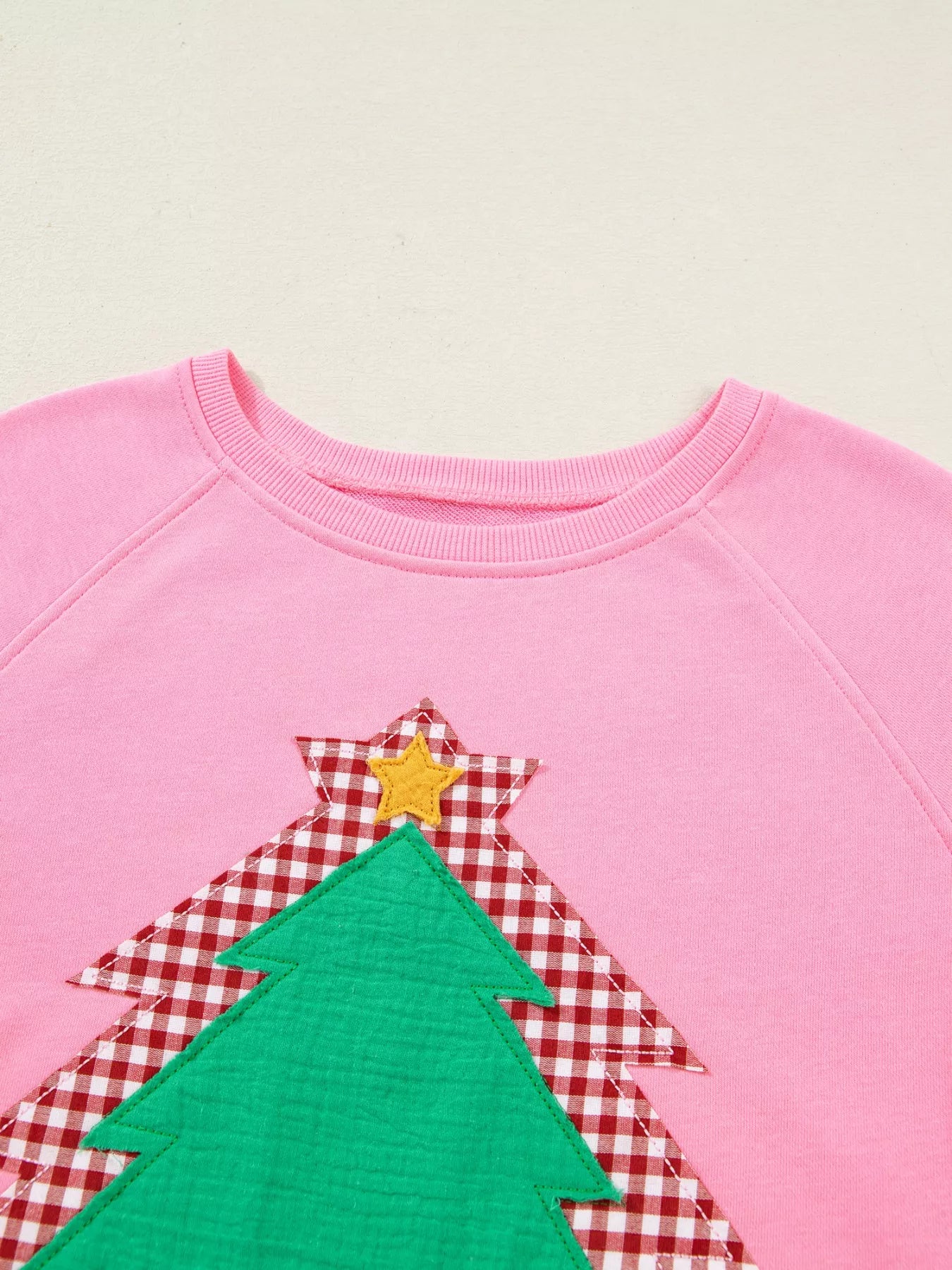 Plaid Contrasted Double Christmas Tree Patched Raglan Sleeve Pullover 2pcs Short Set OutfitFlow