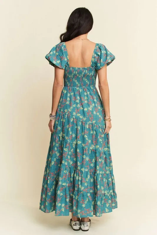 Davi & Dani Lightweight Sweetheart Neck Textured Tiered Maxi Dress OutfitFlow