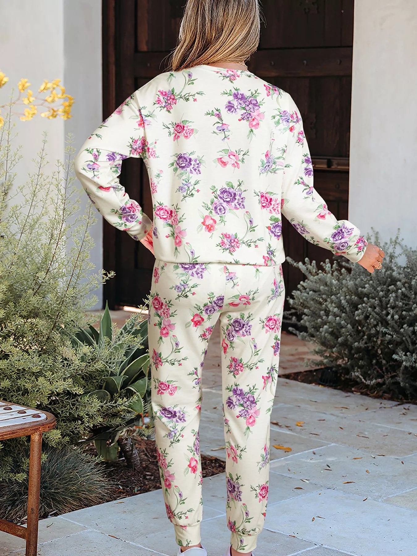 Floral Print Round Neck Top and Drawstring Pants Lounge Set OutfitFlow