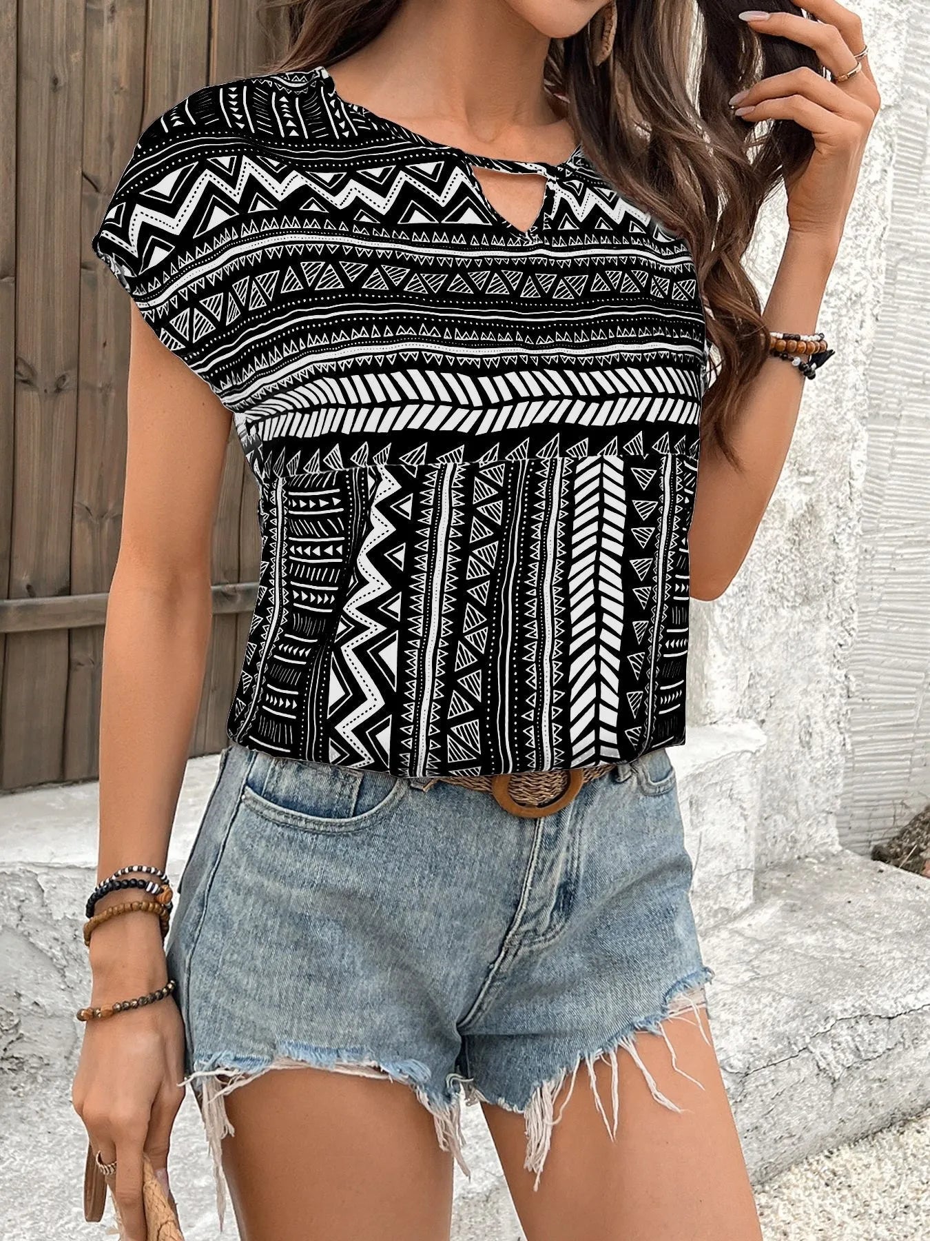 Geometric Print Short Sleeve Blouse OutfitFlow