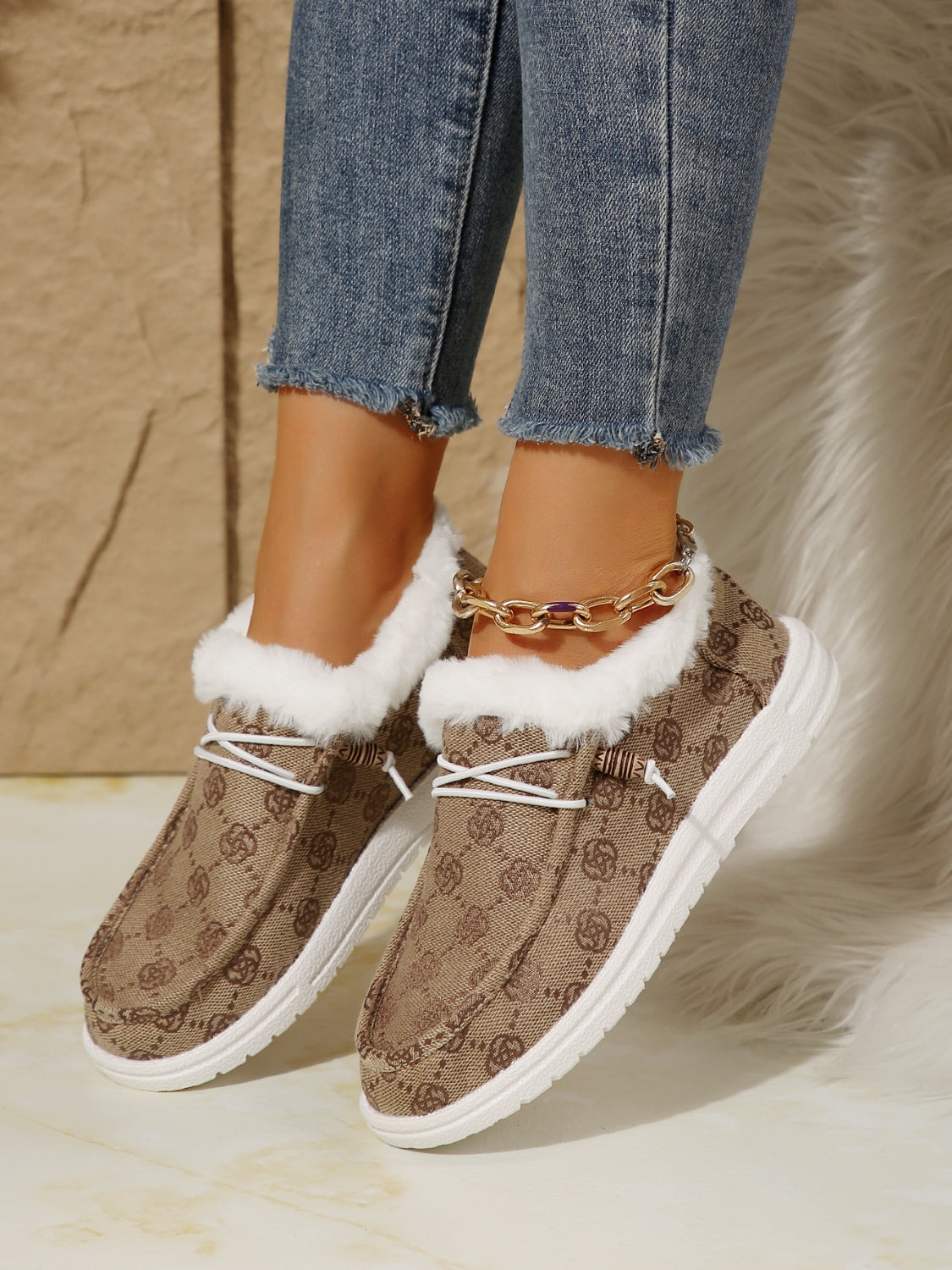 Outfit Flow - Printed Round Toe Flat Slip-Ons