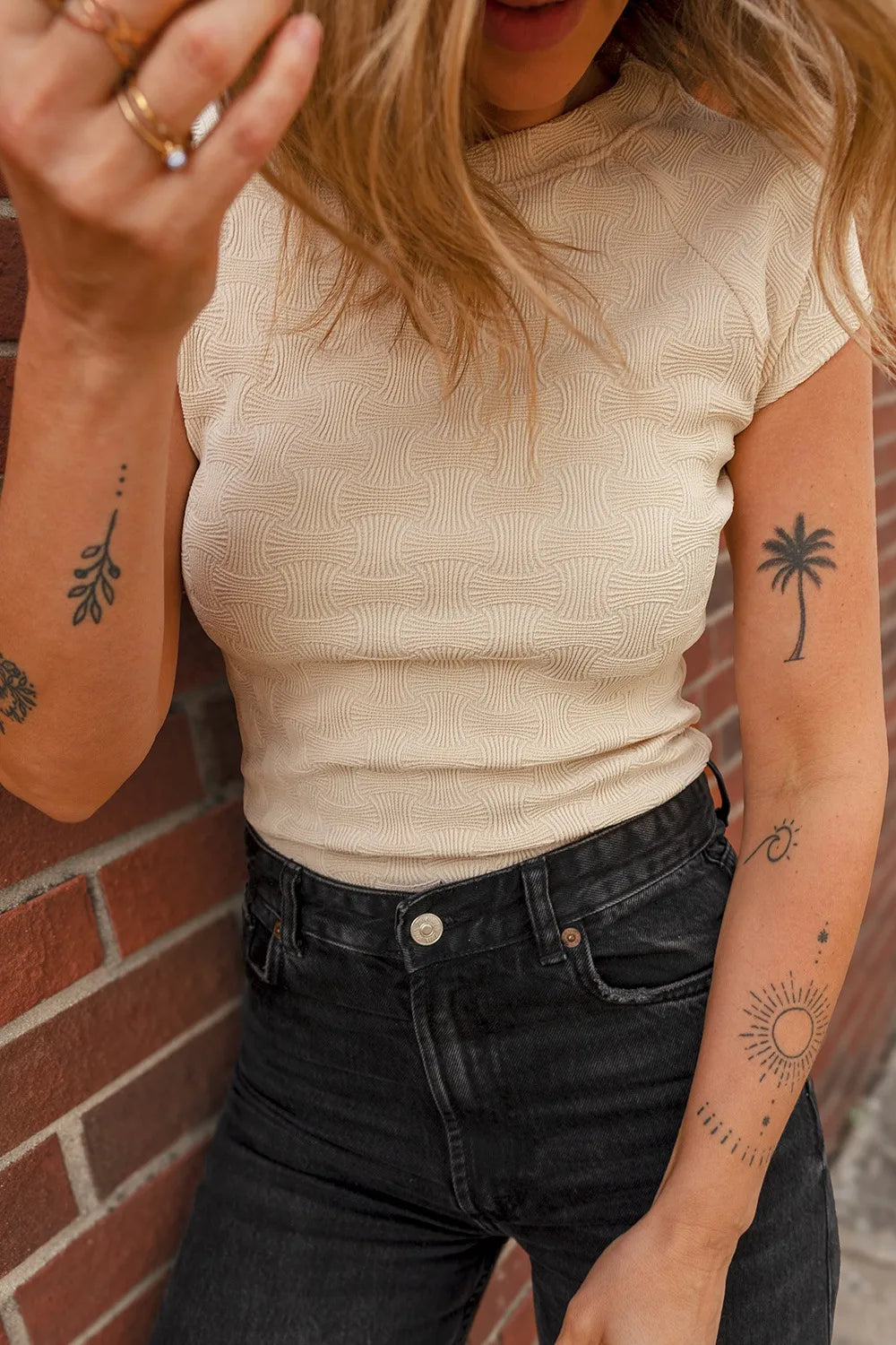 Textured Crew Neck Cap Sleeve Slim T Shirt OutfitFlow