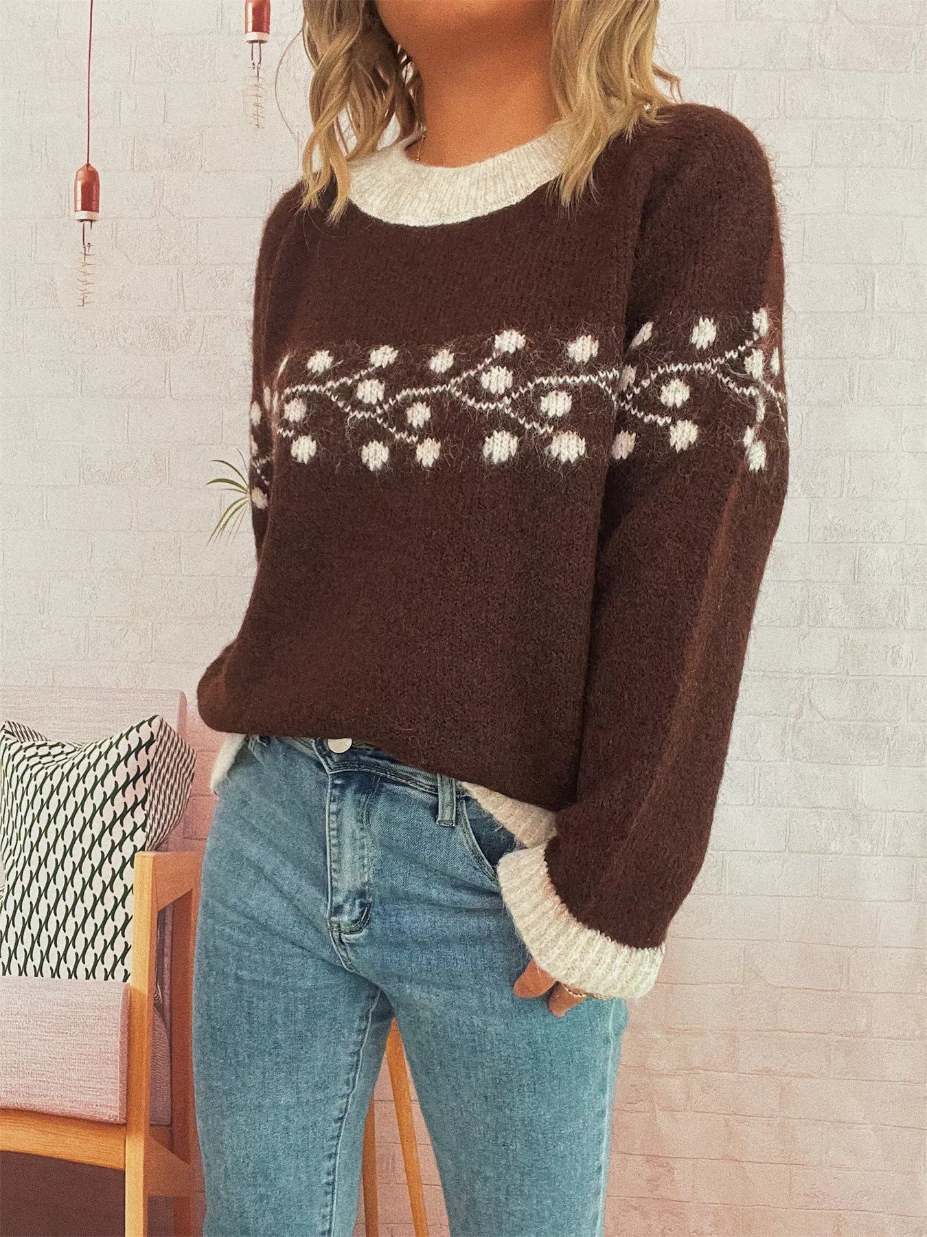 Contrast Hem Round Neck Sweater OutfitFlow