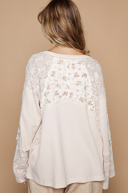 Outfit Flow - POL Lace Floral Round Neck Knit Top