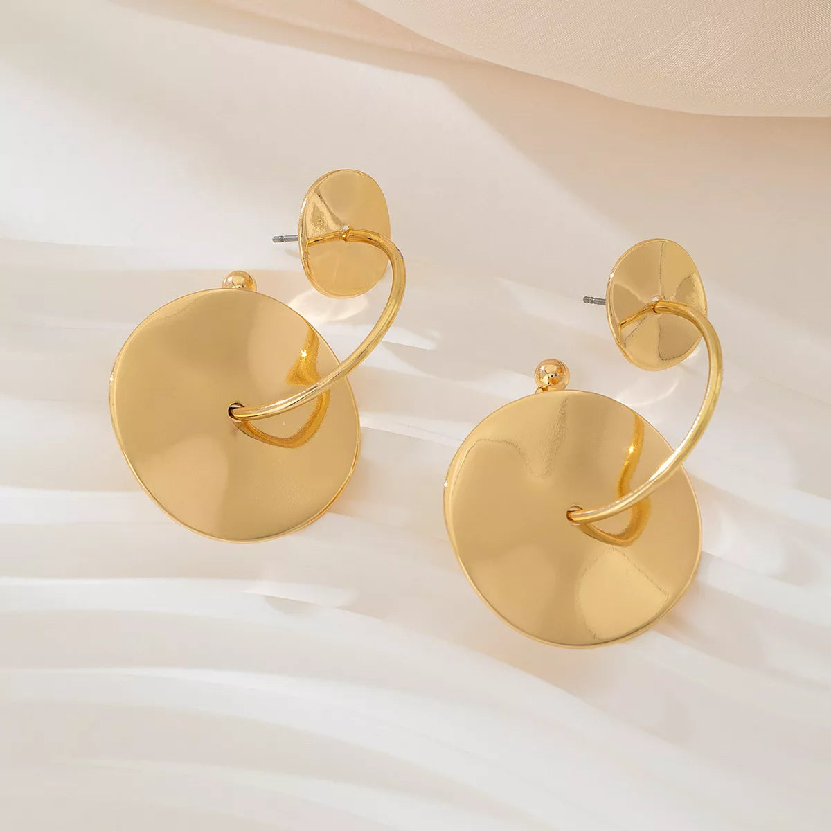 18K Gold-Plated Geometric Circle Drop Earrings OutfitFlow