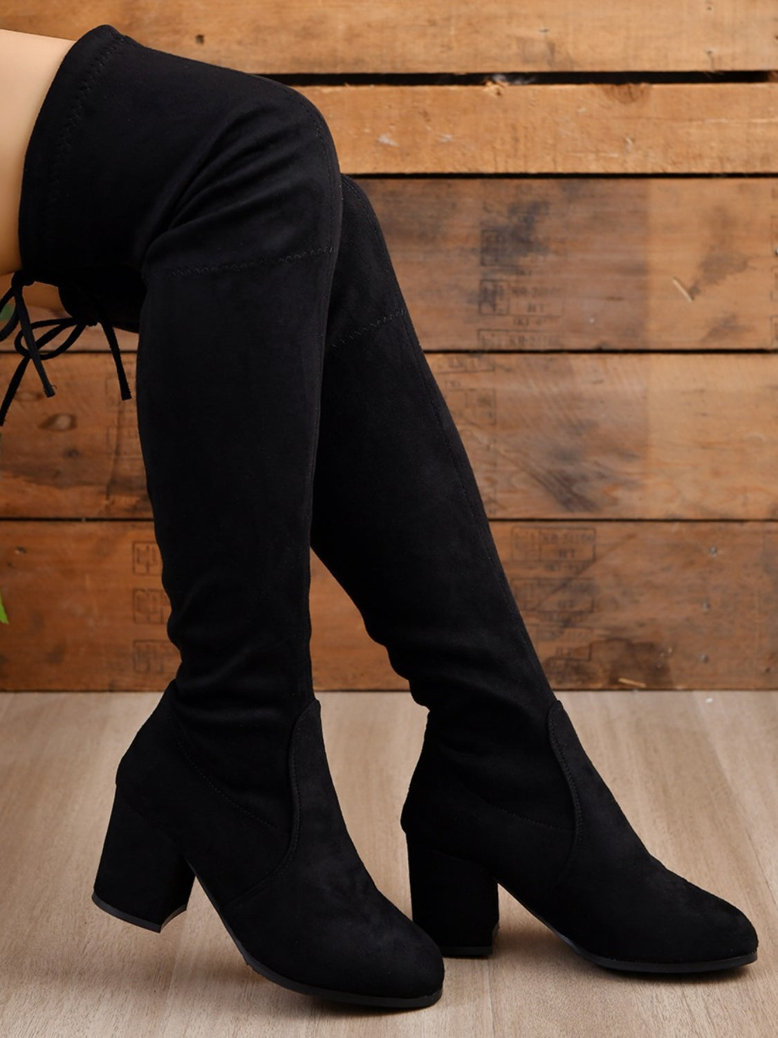 Outfit Flow - Round Toe Block Heel Boots