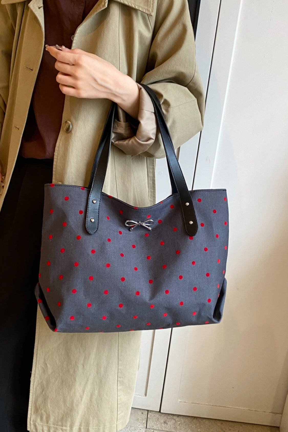 Outfit Flow - Polyester Bow Polka Dot Tote Bag