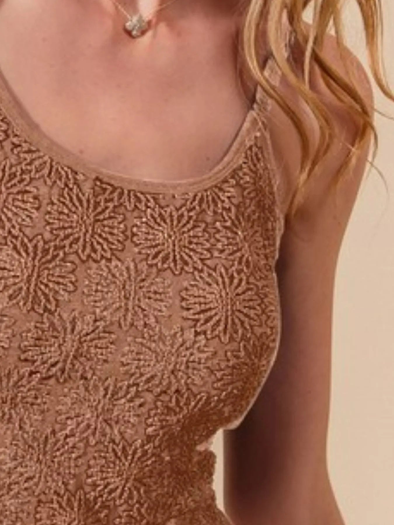 SO ME Two Tone Floral Seamless Tank Top OutfitFlow
