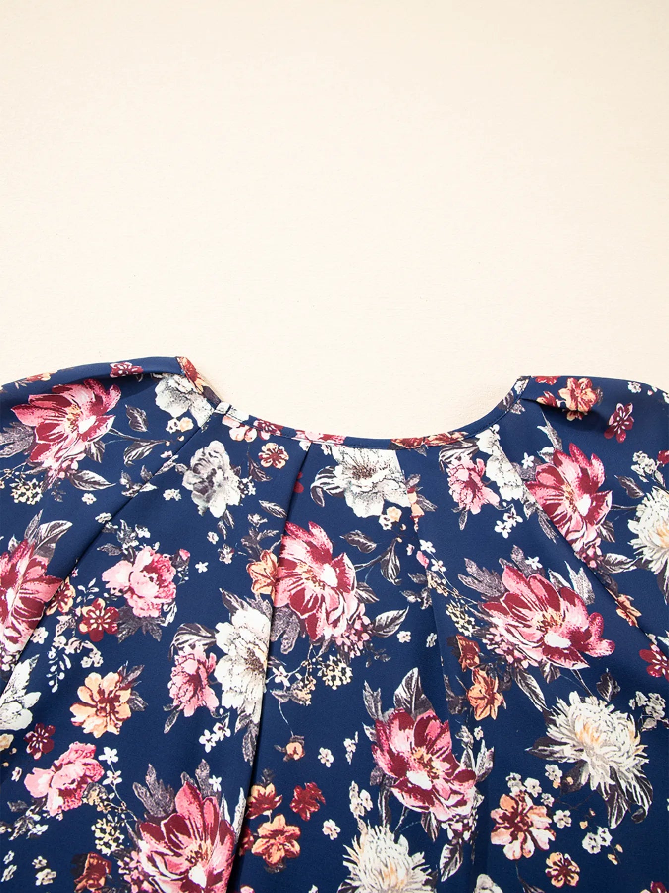 Floral Short Sleeve Scoop Neck Casual Blouse OutfitFlow