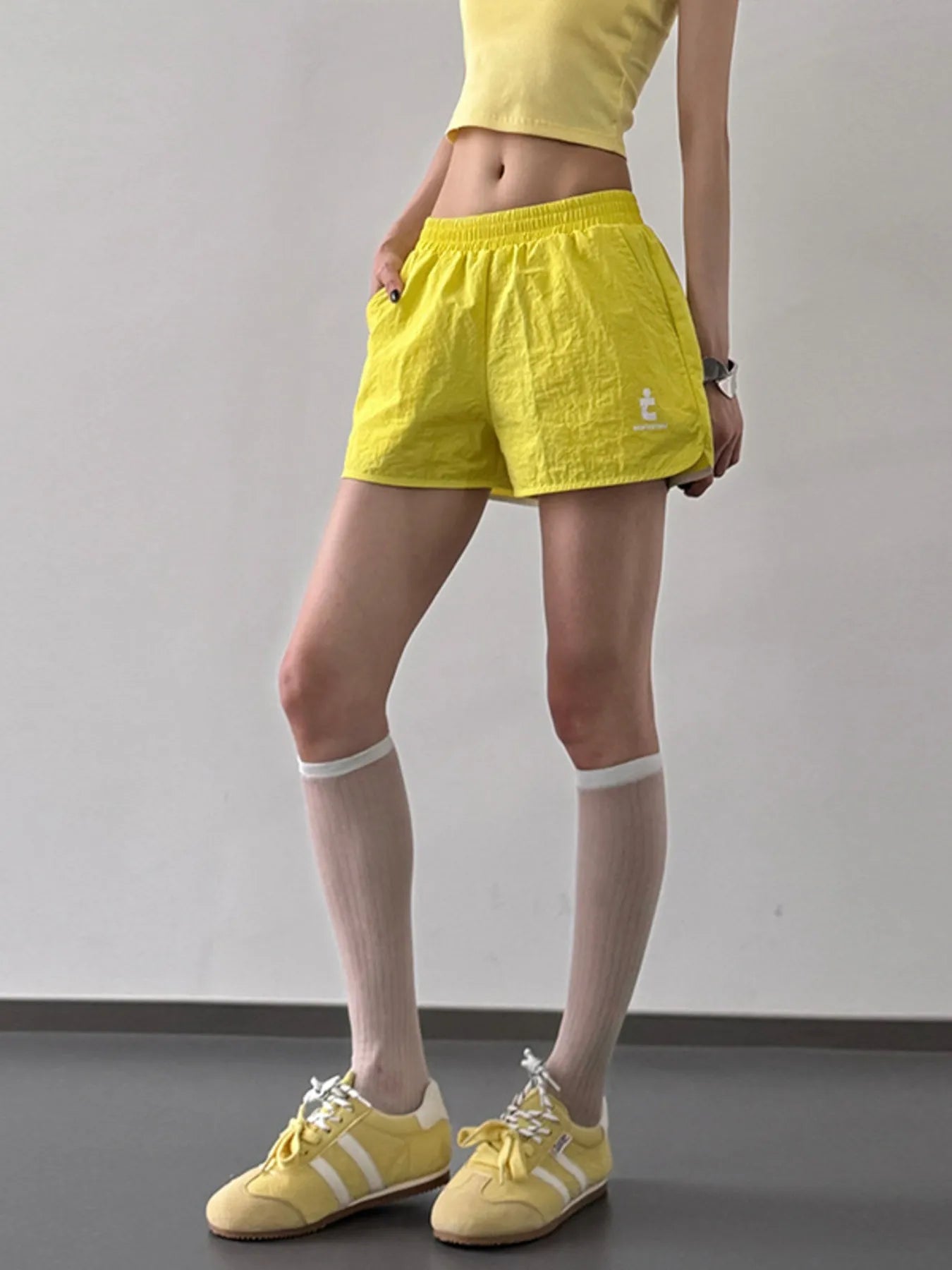 Elastic Waist Cotton Linen Shorts OutfitFlow