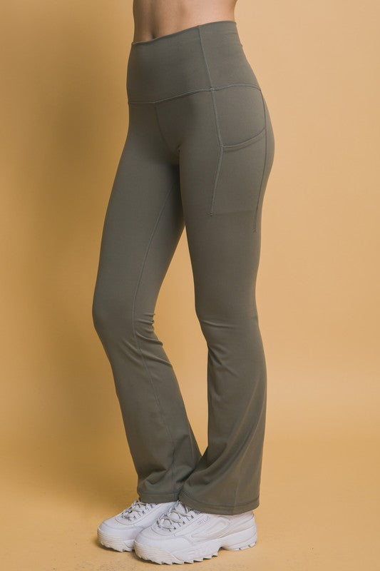 Outfit Flow - Love Tree High Waist Flare Active Leggings with Side Pockets