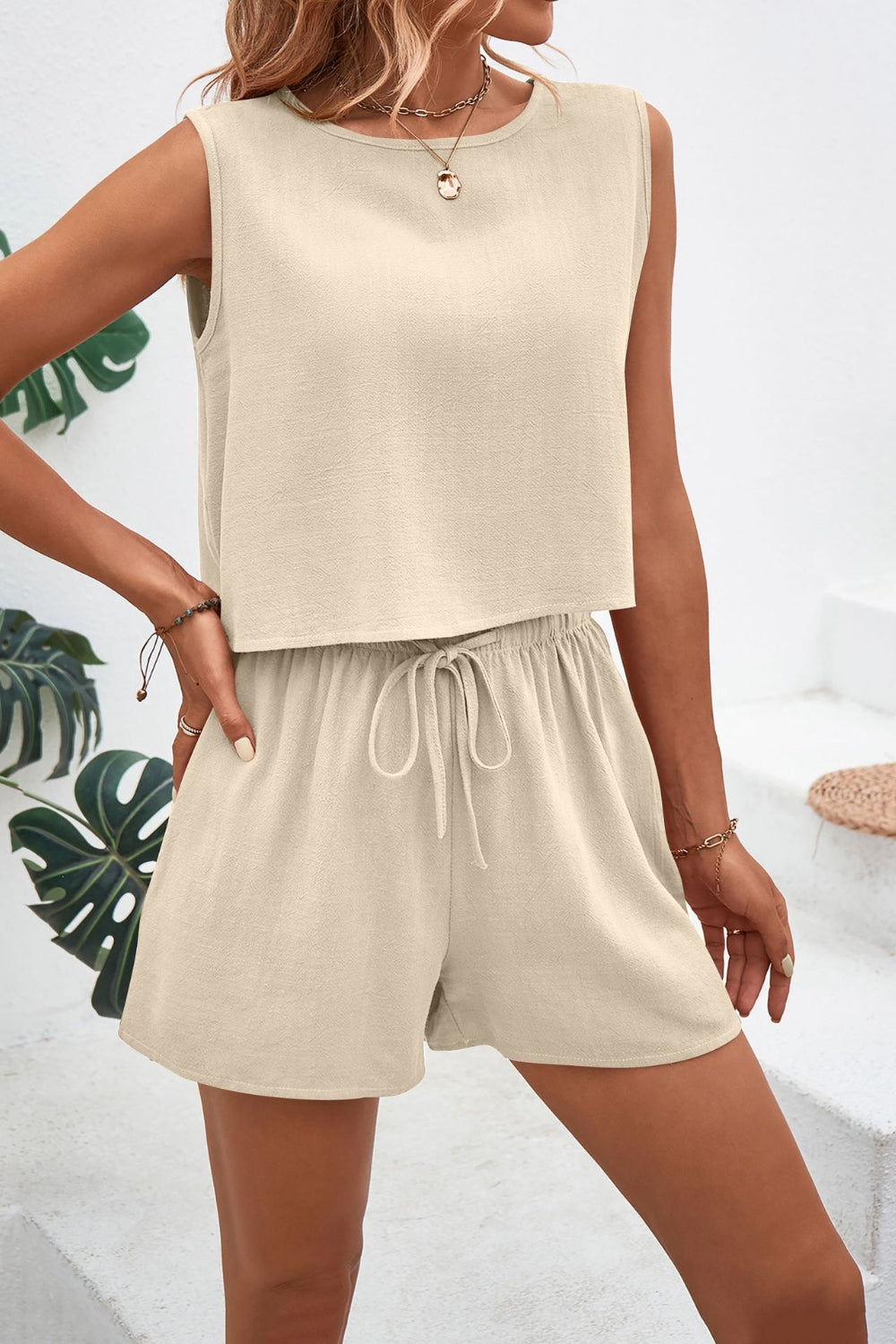 Outfit Flow - Round Neck Top and Drawstring Shorts Set