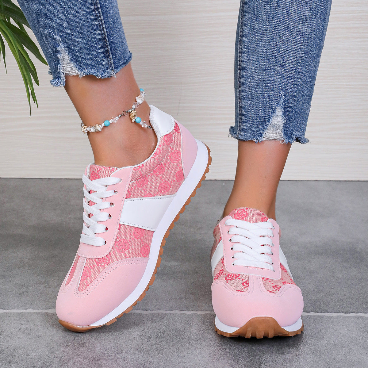 Outfit Flow - Contrast Round Toe Flat Sneakers