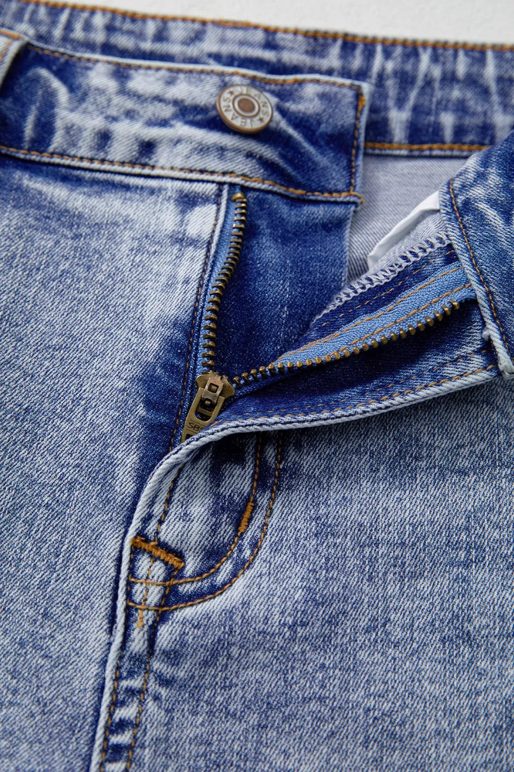 Pearl Studded Pockets Raw Hem Denim Shorts OutfitFlow