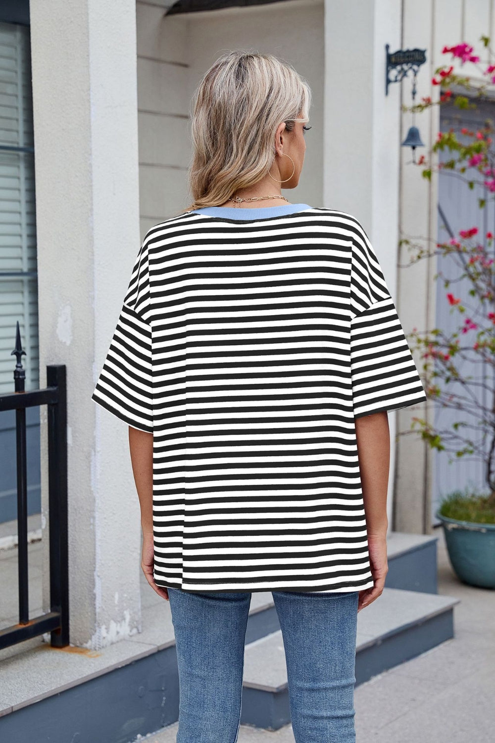 Contrast Striped Round Neck Half Sleeve T-Shirt OutfitFlow