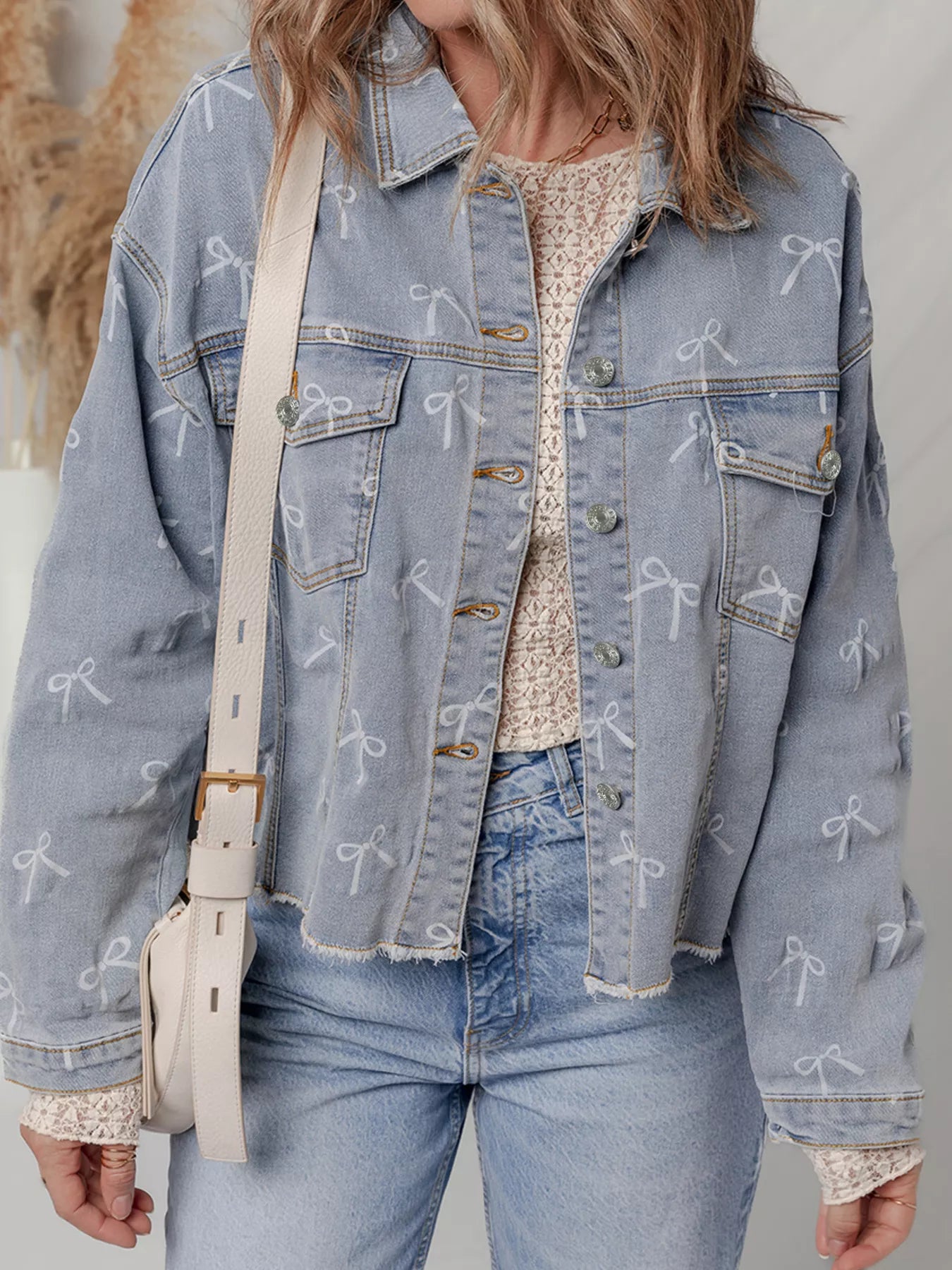 Bow Knot Print Light Wash Raw Hem Denim Jacket Light Blue OutfitFlow