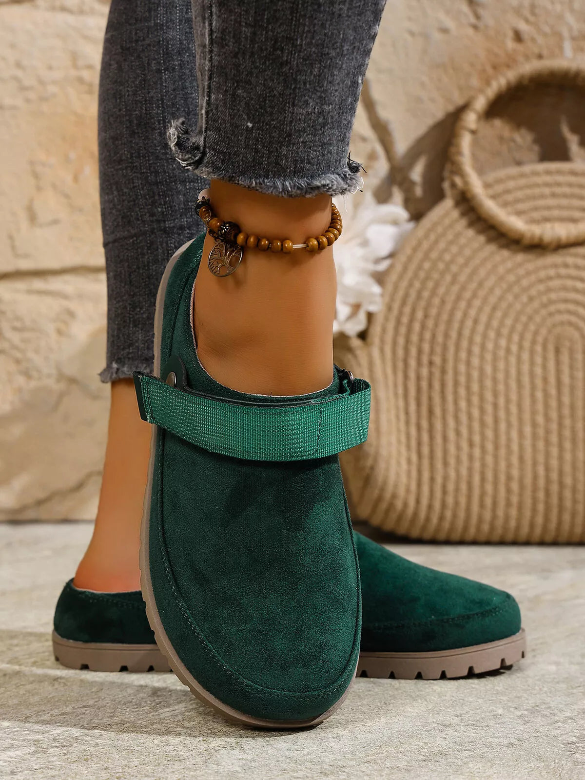Round Toe Flats Slip-Ons Green OutfitFlow
