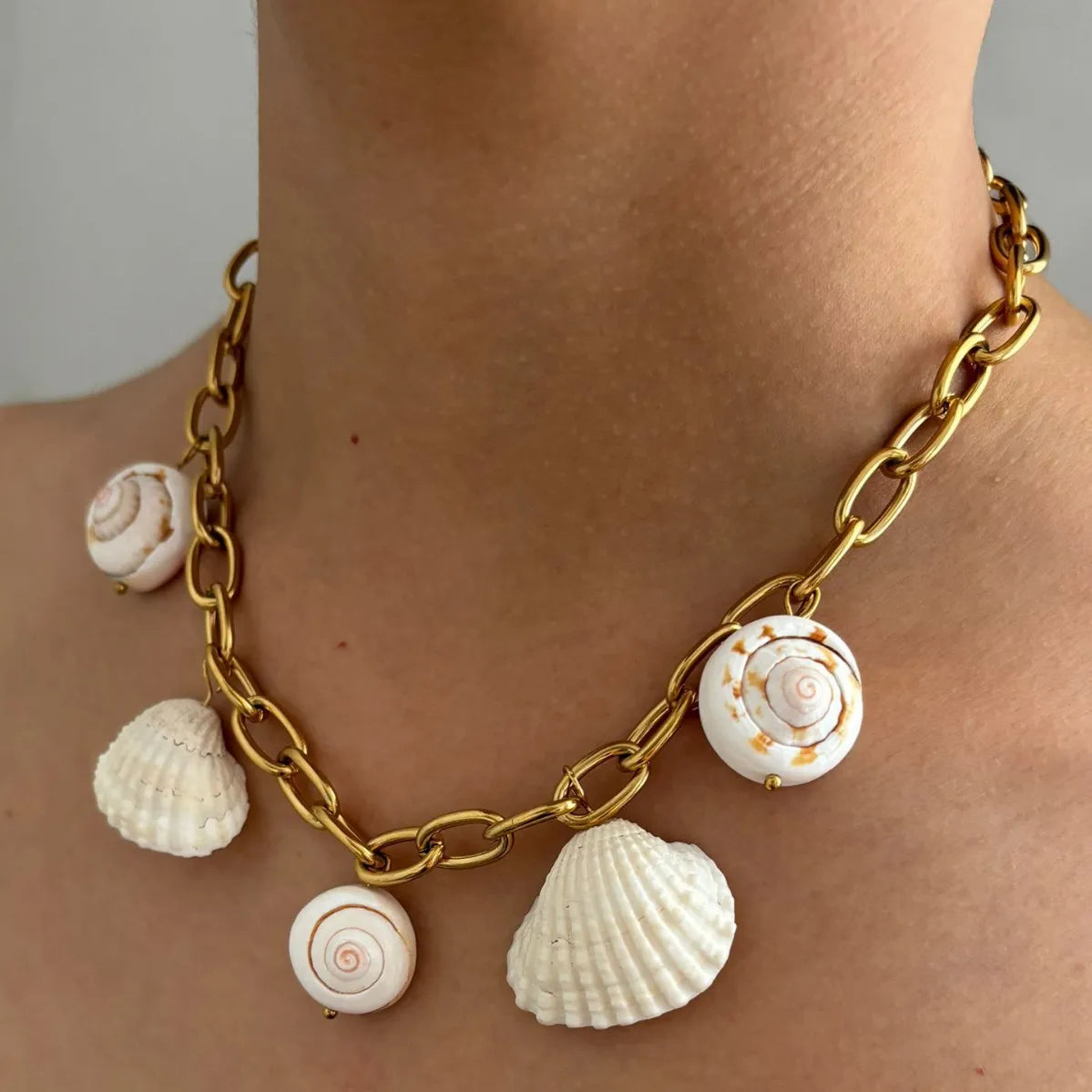 18K Gold-Plated Seashell Chain Link Necklace OutfitFlow
