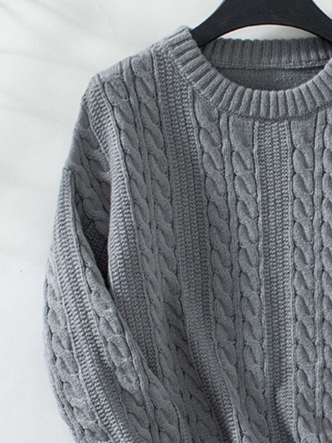 Outfit Flow - Cable-Knit Round Neck Long Sleeve Sweater