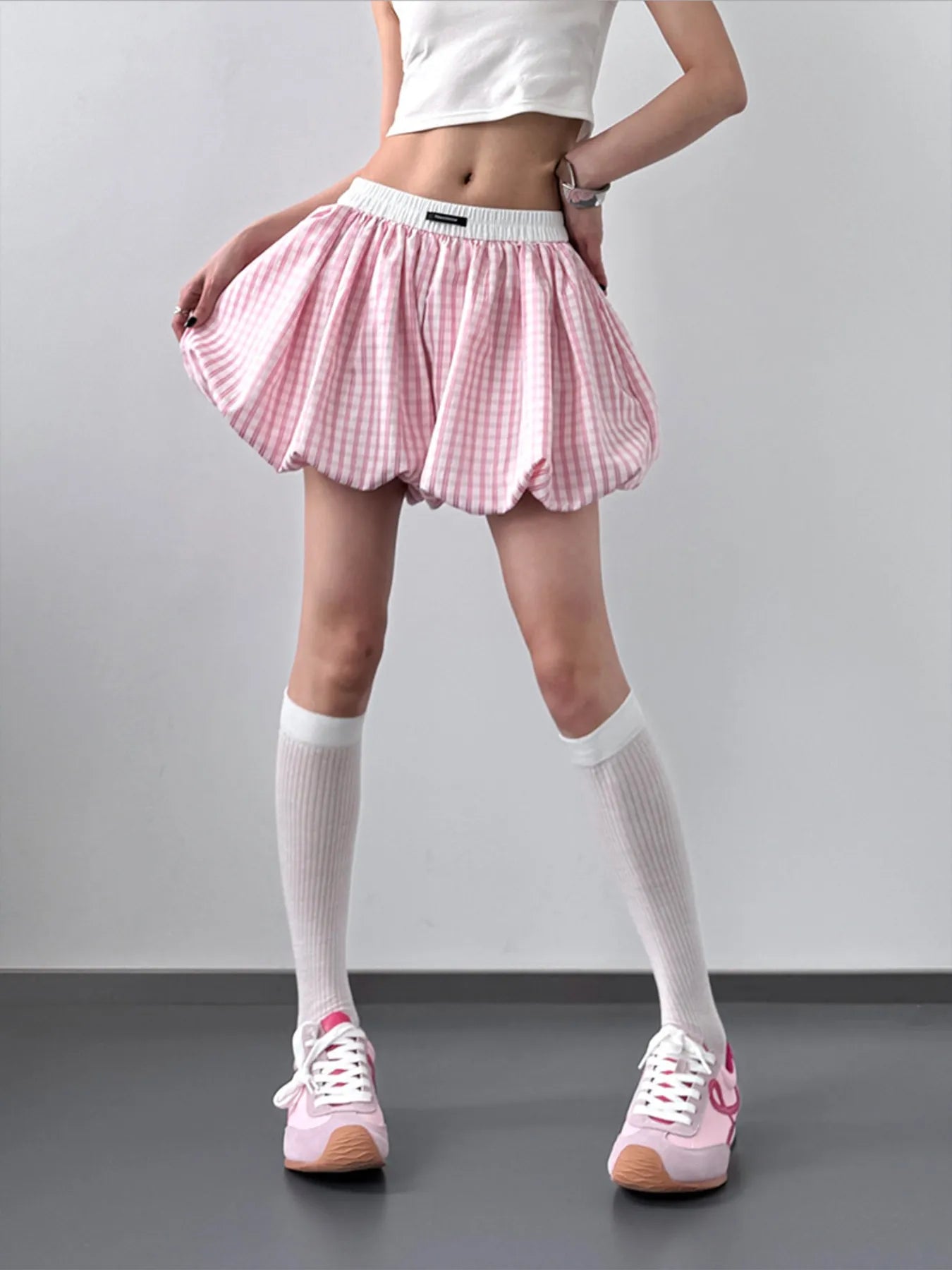 Plaid Elastic Waist Casual Shorts OutfitFlow