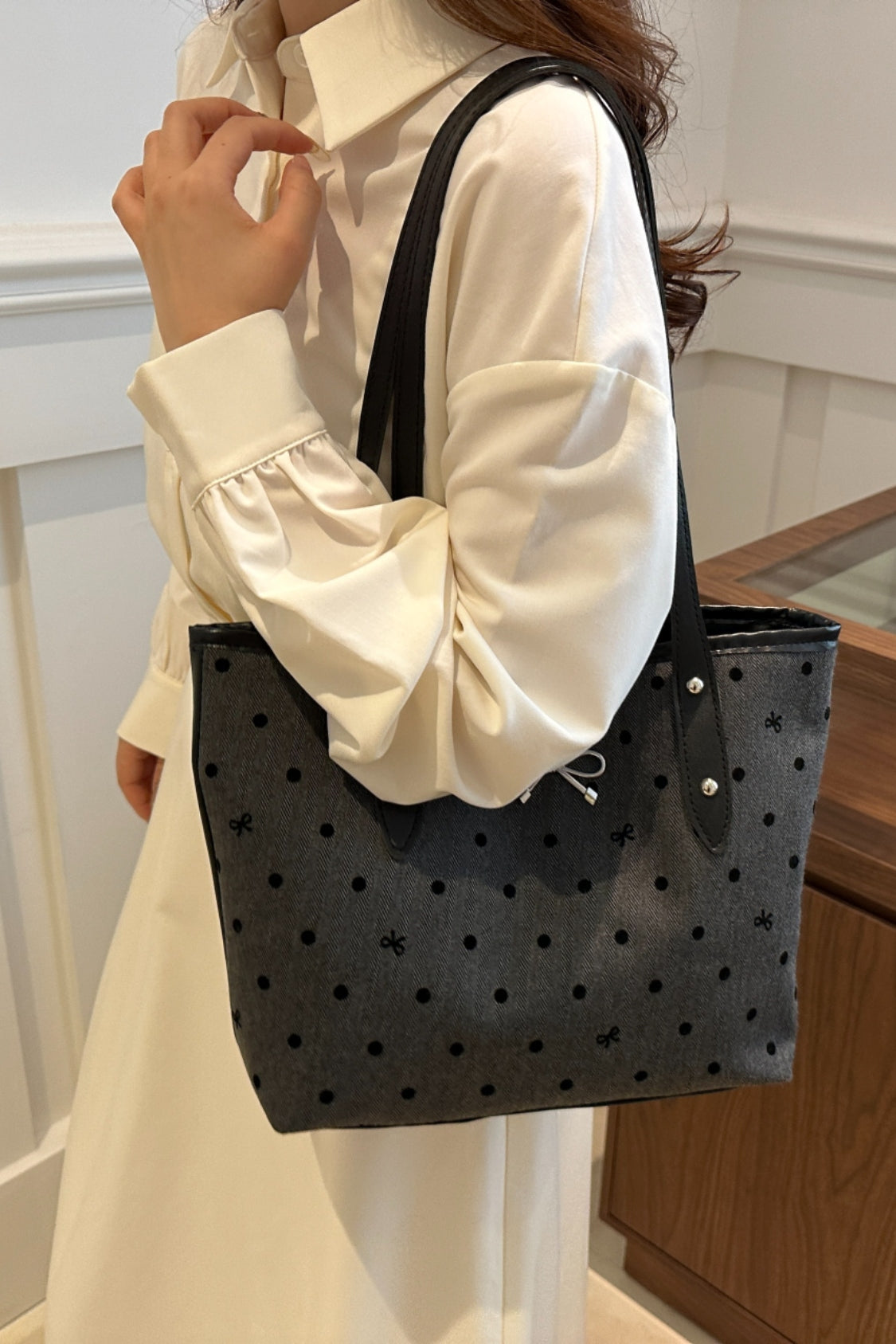 Outfit Flow - Bow Trim Polyester Tote Bag