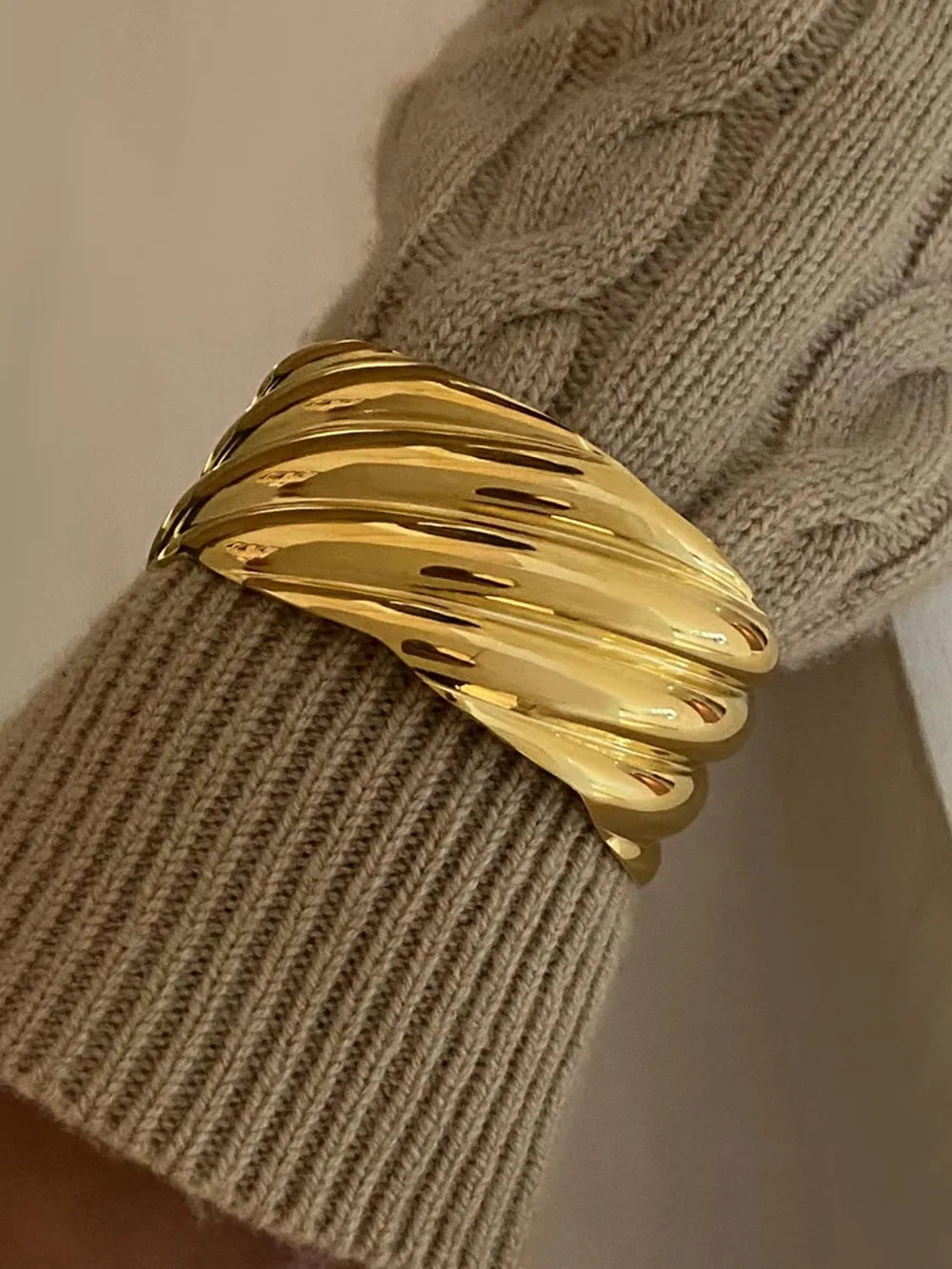 18K Gold-Plated Stainless Steel Open Ring OutfitFlow