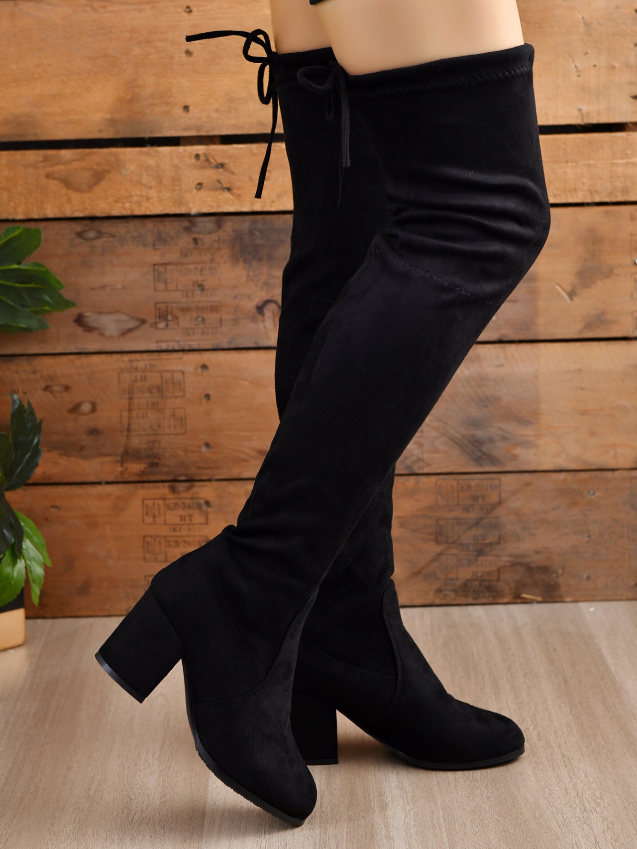 Outfit Flow - Round Toe Block Heel Boots