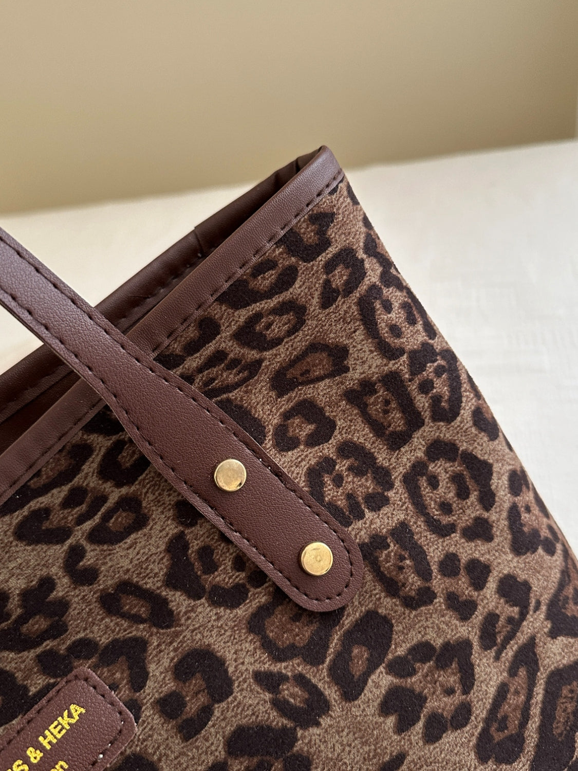 Outfit Flow - Leopard Polyester Tote Bag