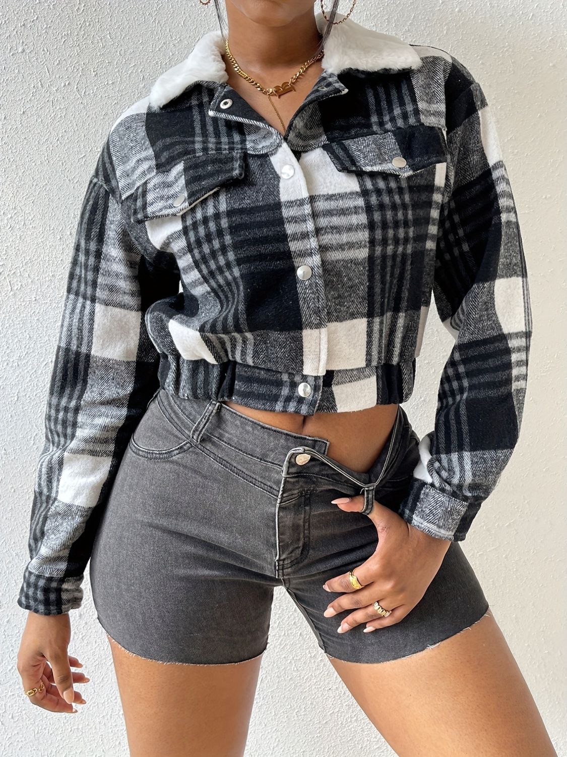 Outfit Flow - Plaid Snap Down Collared Neck Cropped Jacket